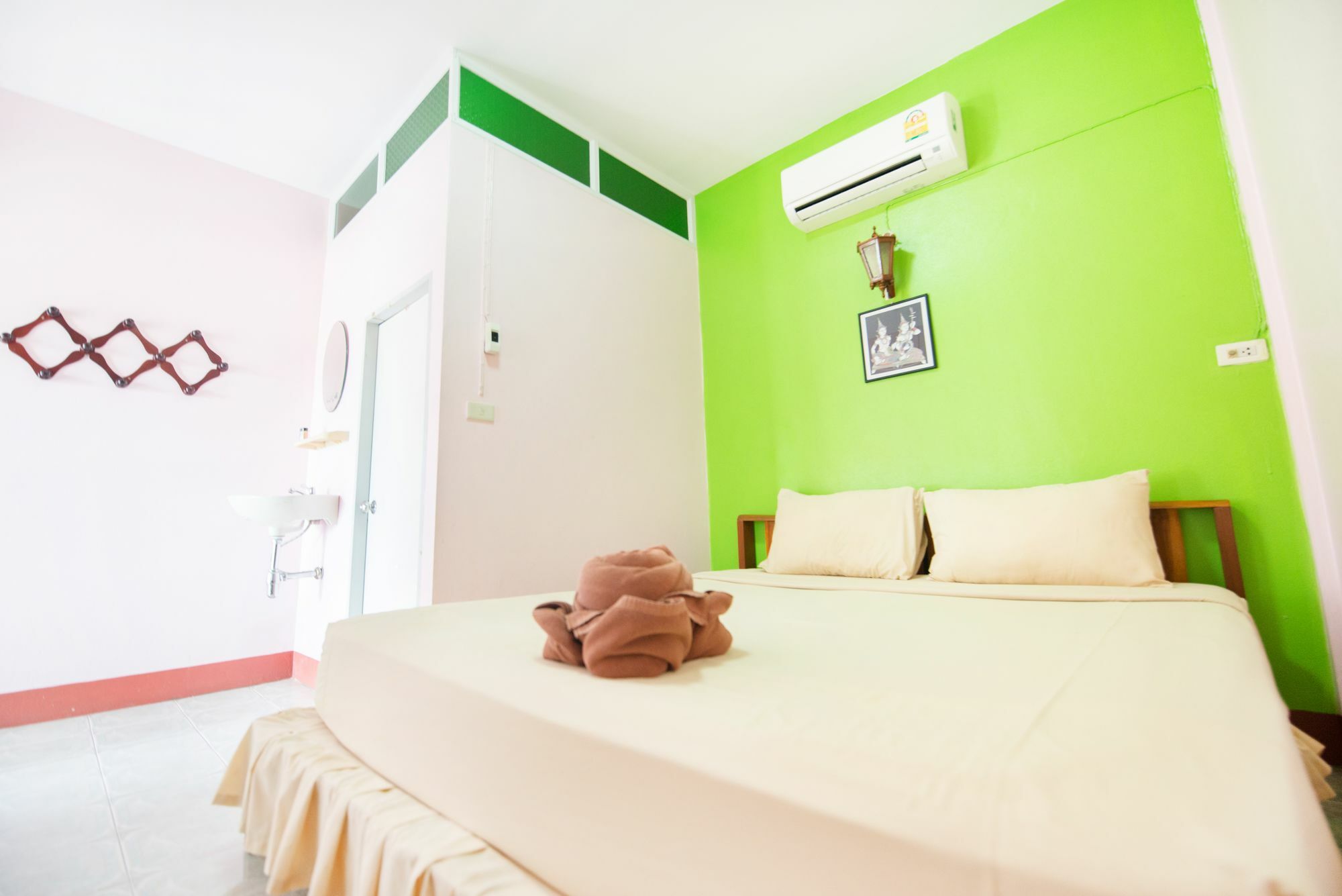 Pongphen Guesthouse - Sha Plus Certified Kanchanaburi Exterior foto