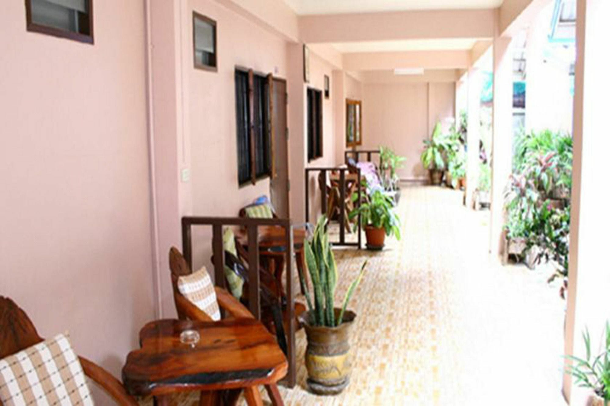 Pongphen Guesthouse - Sha Plus Certified Kanchanaburi Exterior foto